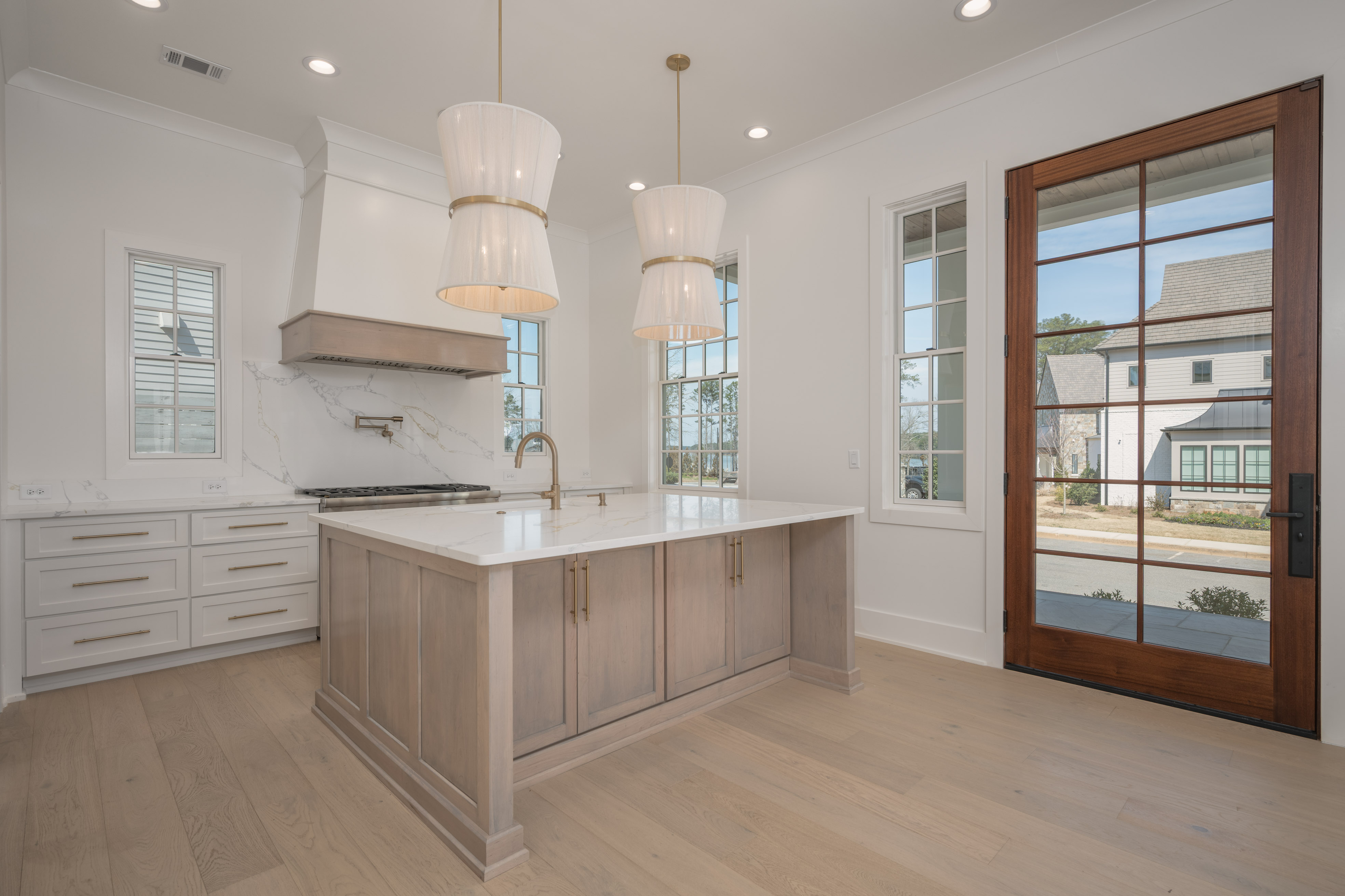 1541 Richland Pointe image 6